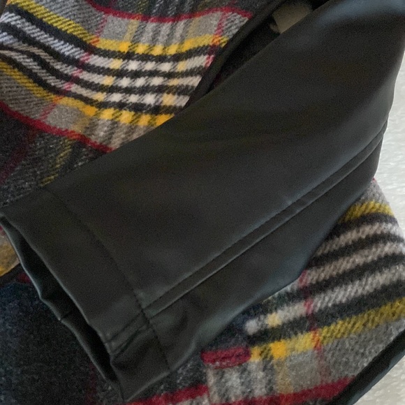 EUC New York YOKI Outerwear Collection Plaid Jacket with Faux Leather Sleeves - Picture 5 of 15